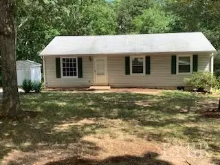 92 Gibson RD, Altavista, VA 24517