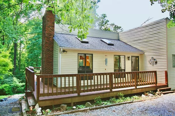 102 Cables Ct, Goodview, VA 24095