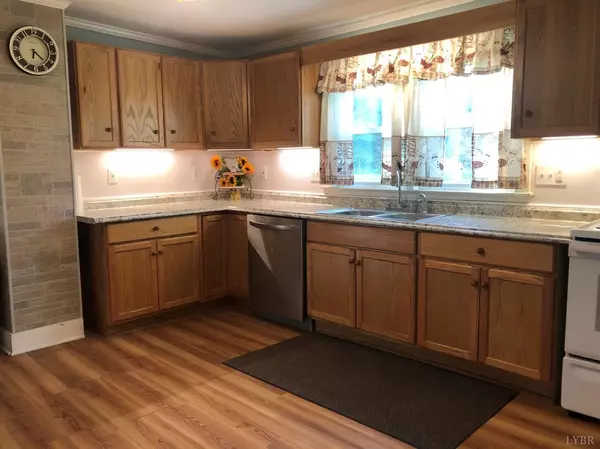 Big Island, VA 24526,10587 Lee Jackson HWY