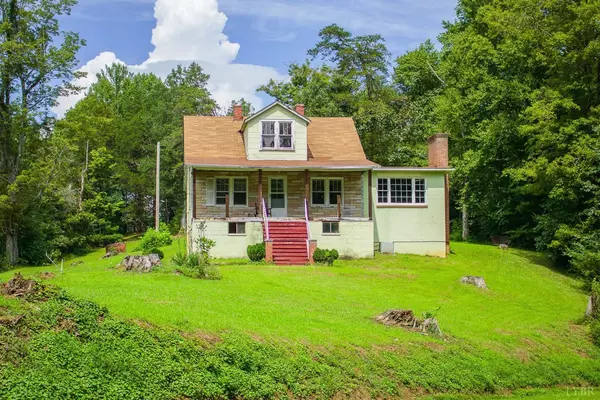 1872 Peters Creek RD, Big Island, VA 24526