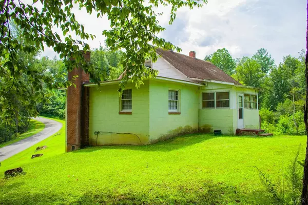 Big Island, VA 24526,1872 Peters Creek RD