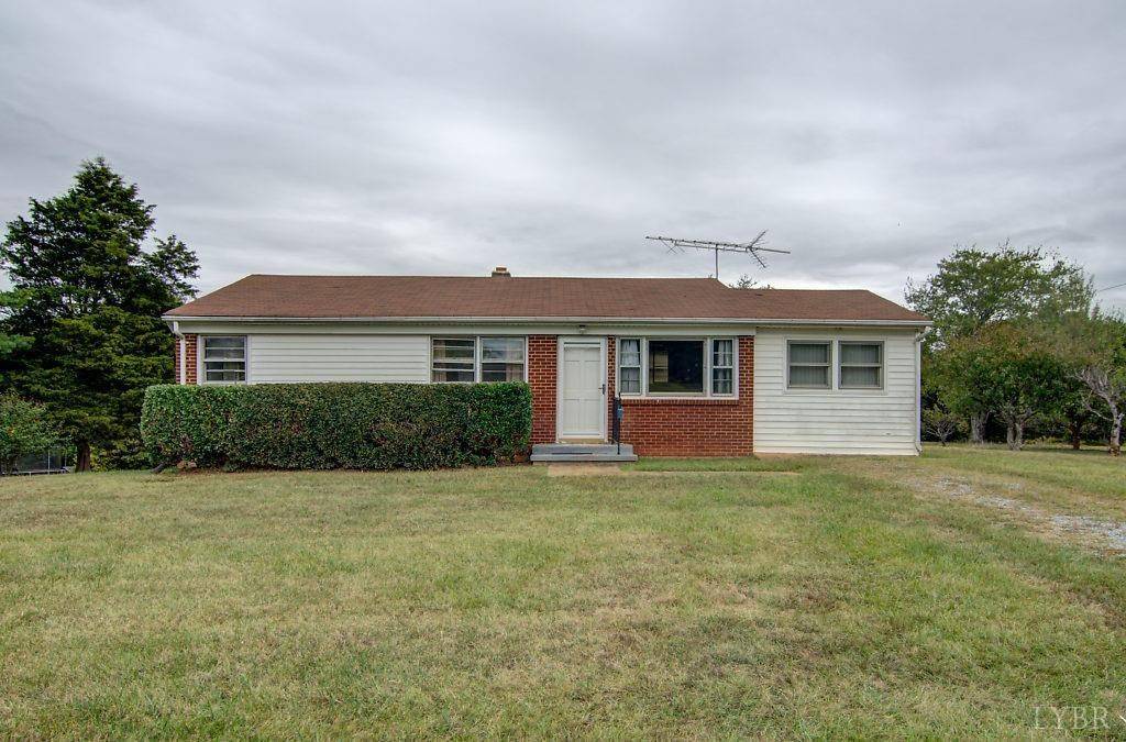 3437 Wards RD, Altavista, VA 24517