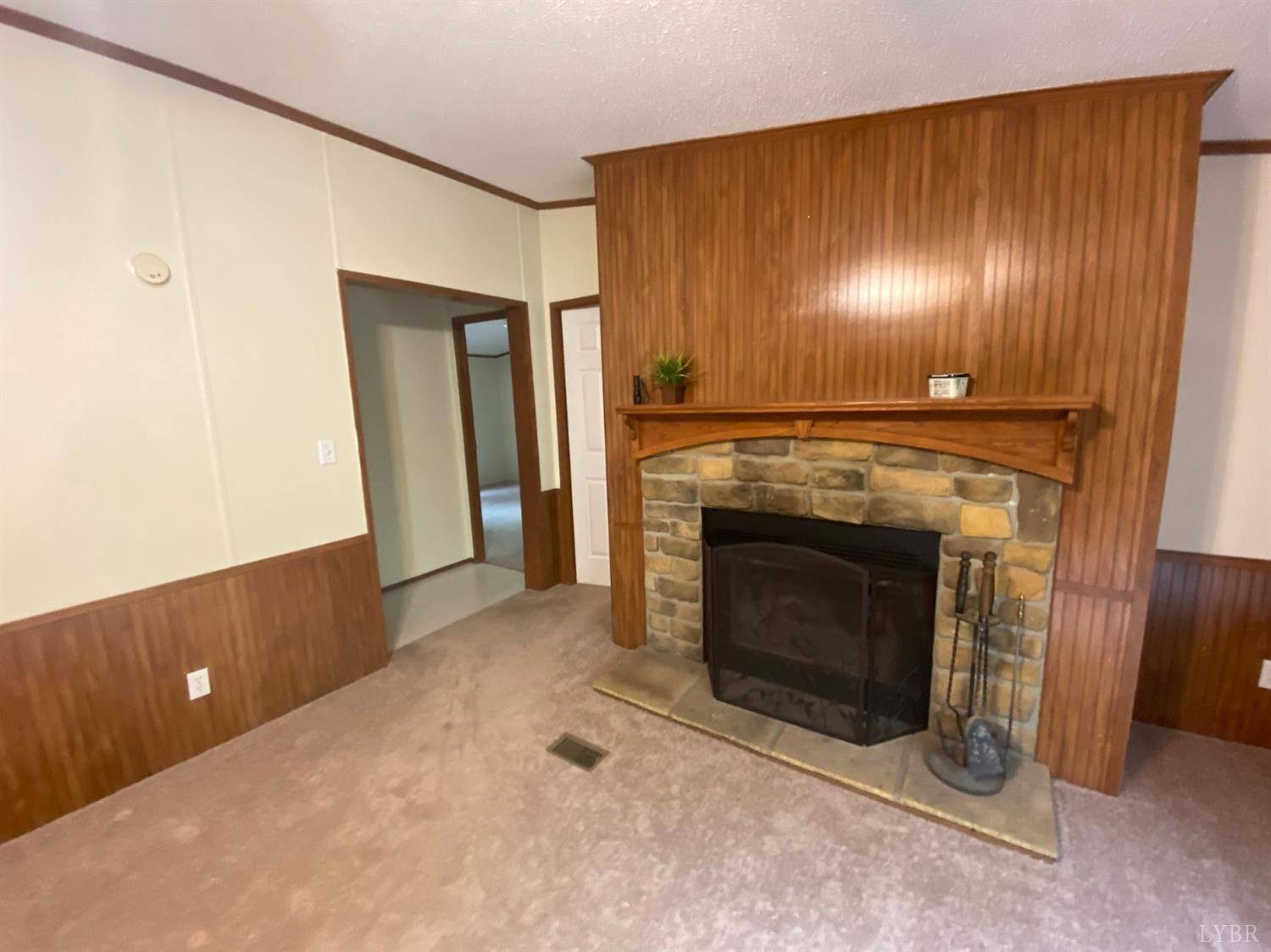 Amherst, VA 24521,1619 Larkin Mountain Rd