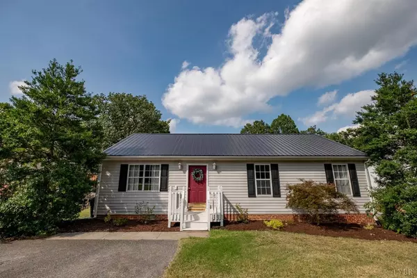 1643 Sunburst RD, Evington, VA 24550