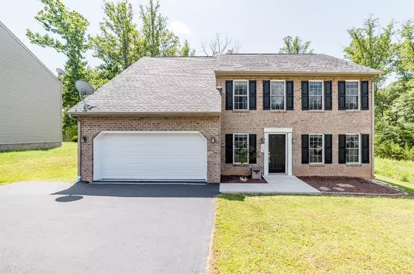 1254 Forest Edge Dr, Forest, VA 24551