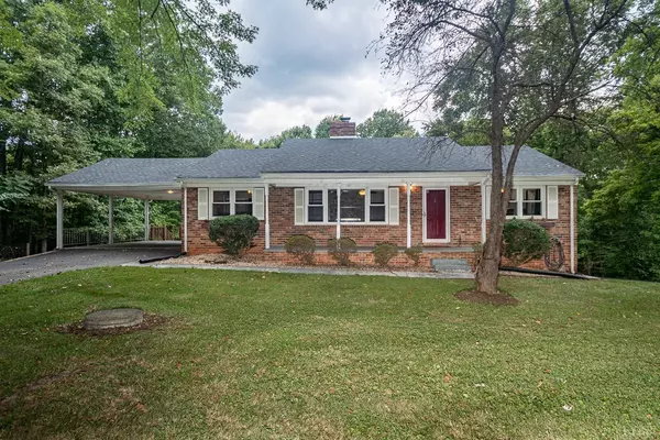 2526 Stapleton Rd, Madison Heights, VA 24572