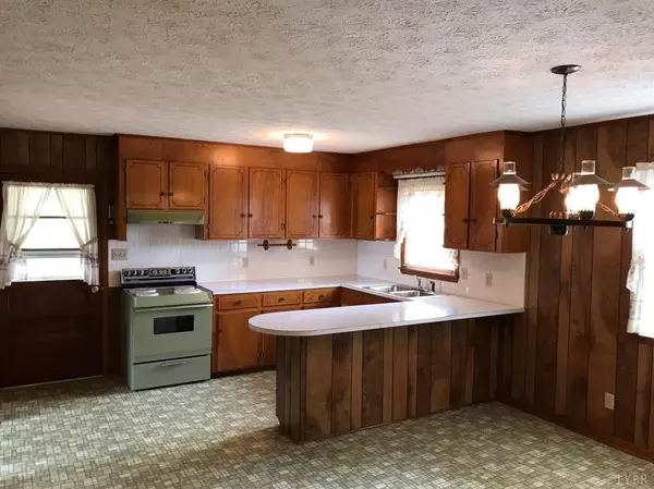 Nathalie, VA 24577,2001 Mulberry