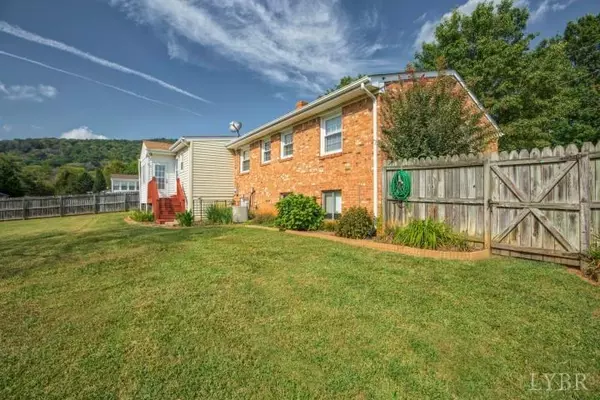 Vinton, VA 24179,202 Old Brook RD