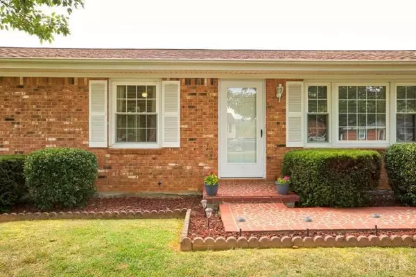 Vinton, VA 24179,202 Old Brook RD