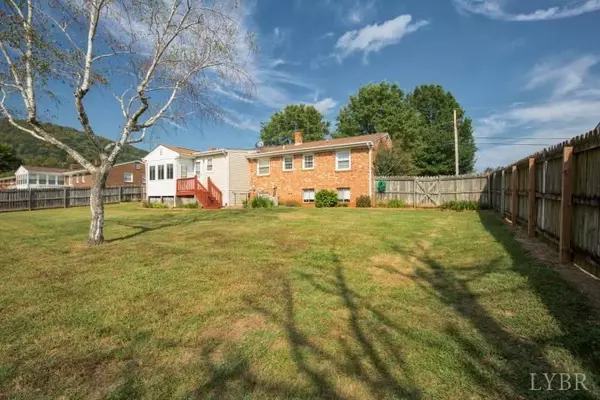 Vinton, VA 24179,202 Old Brook RD