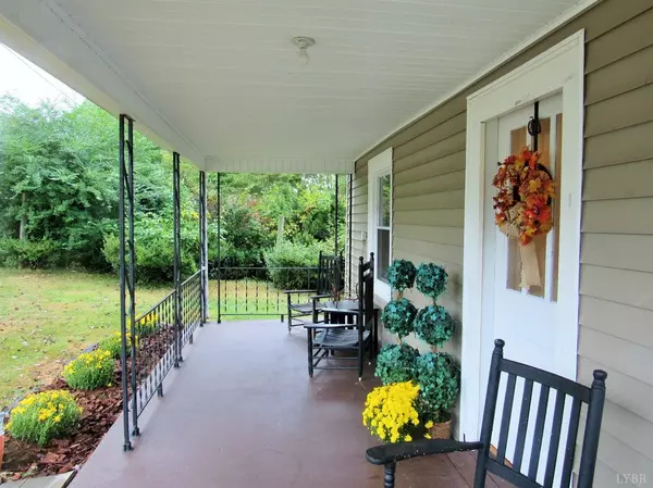 Shipman, VA 22971,71 Chuch ST