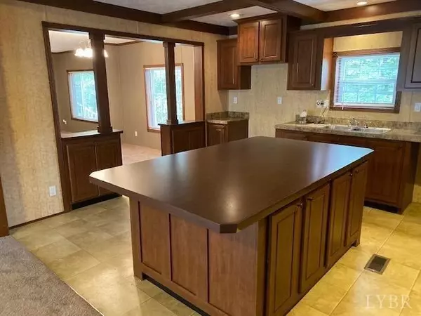 Martinsville, VA 24112,604 The Great Rd