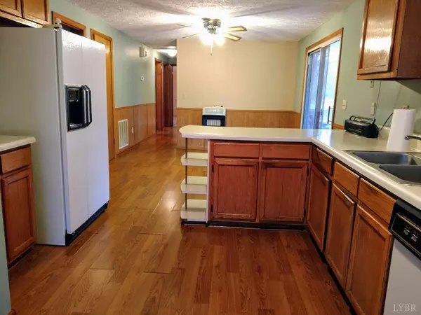 Shipman, VA 22971,10222 James River RD