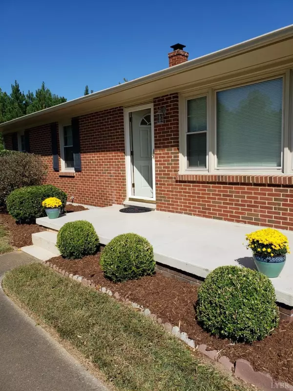 Nathalie, VA 24577,1212 Stage Coach