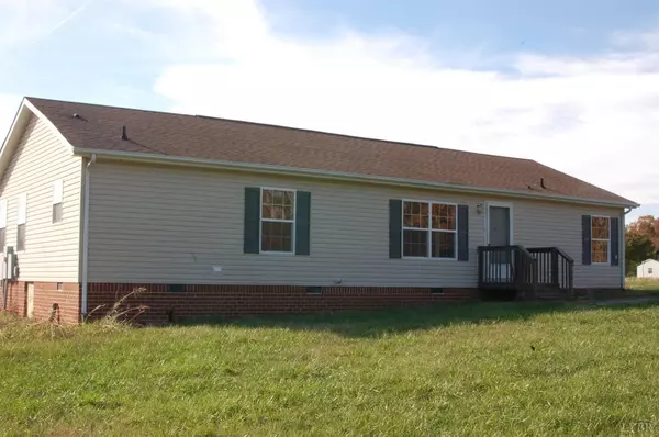 351 Collins Ferry RD, Gladys, VA 24554