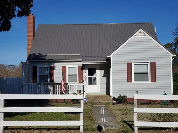 1204 W Carolina AVE, Crewe, VA 23930