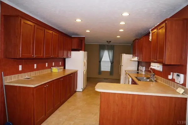 Nathalie, VA 24577,1201 Bull Creek RD