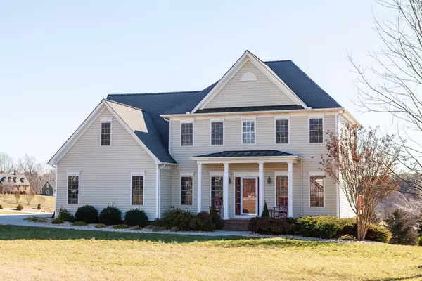 306 Longhill RD, Goode, VA 24556