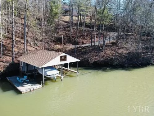 Goodview, VA 24095,107 Bluewater CT