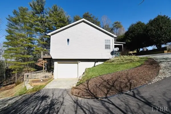 Goodview, VA 24095,107 Bluewater CT