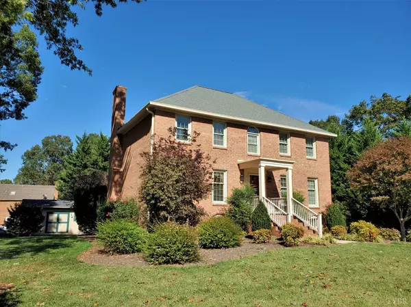 1120 Abbey Place, Forest, VA 24551