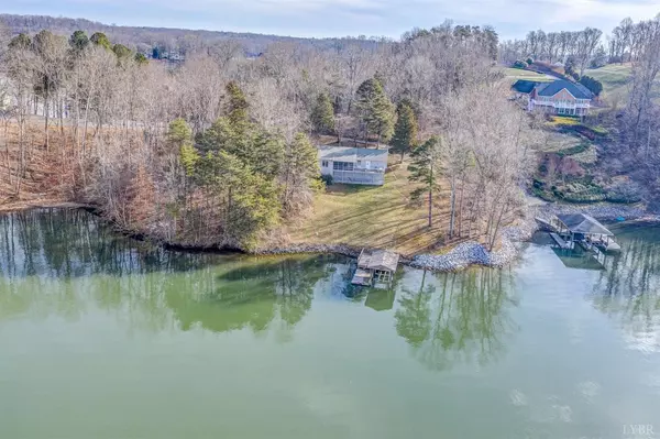 Goodview, VA 24095,6493 Horseshoe Bend RD