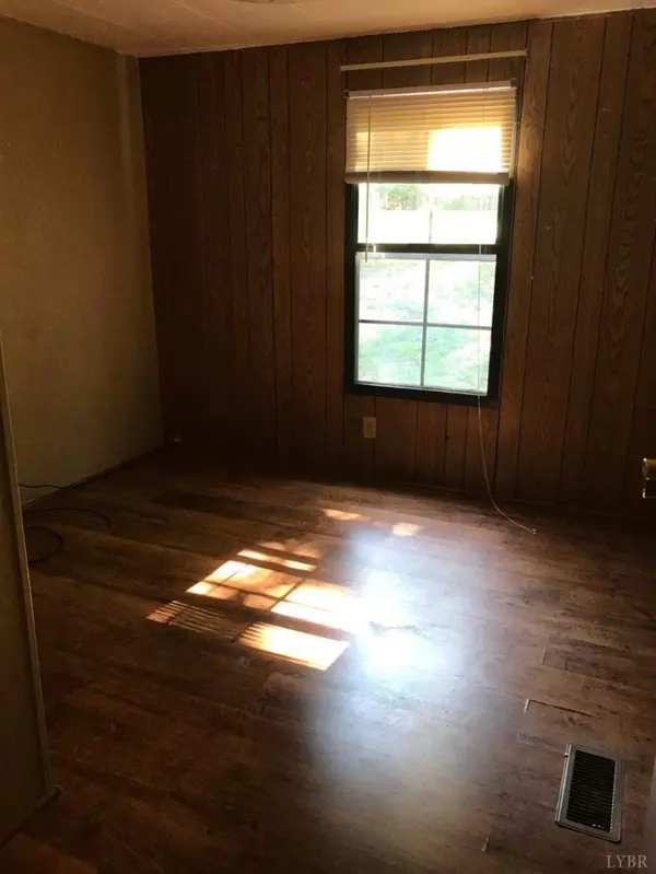 Gladys, VA 24554,926 Wyatt Miles RD