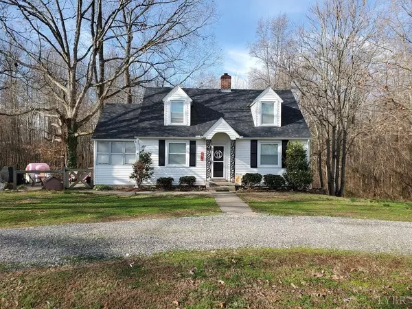 97 Peaks RD, Prospect, VA 23960
