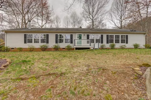 238 Hinton Hills LN, Monroe, VA 24574