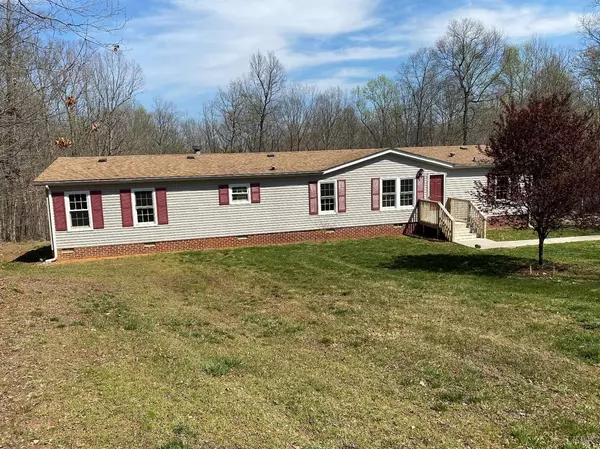 252 Wahoo CT, Evington, VA 24550