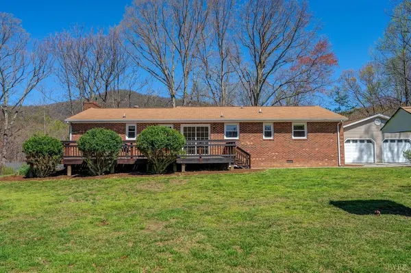 Vinton, VA 24179,1071 Ole Clarke LN