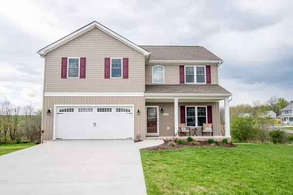 1015 New Market Loop, Forest, VA 24551