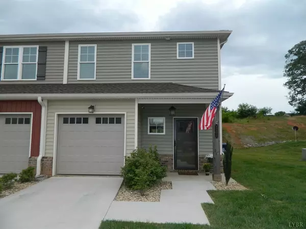 1201 Commonwealth CIR, Forest, VA 24551