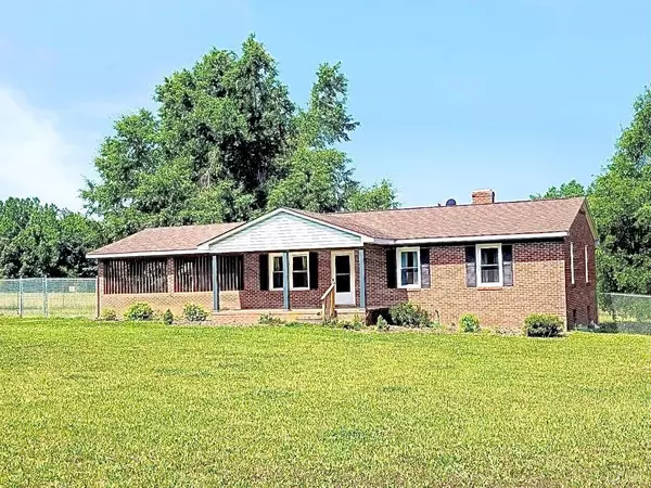 4131 Liberty Road, Nathalie, VA 24577