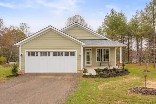 Floyd, VA 24091,412 NE Parkview RD