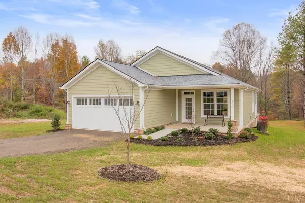 Floyd, VA 24091,412 NE Parkview RD