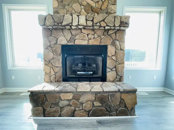 Vinton, VA 24179,1185 Blueberry Hill CT