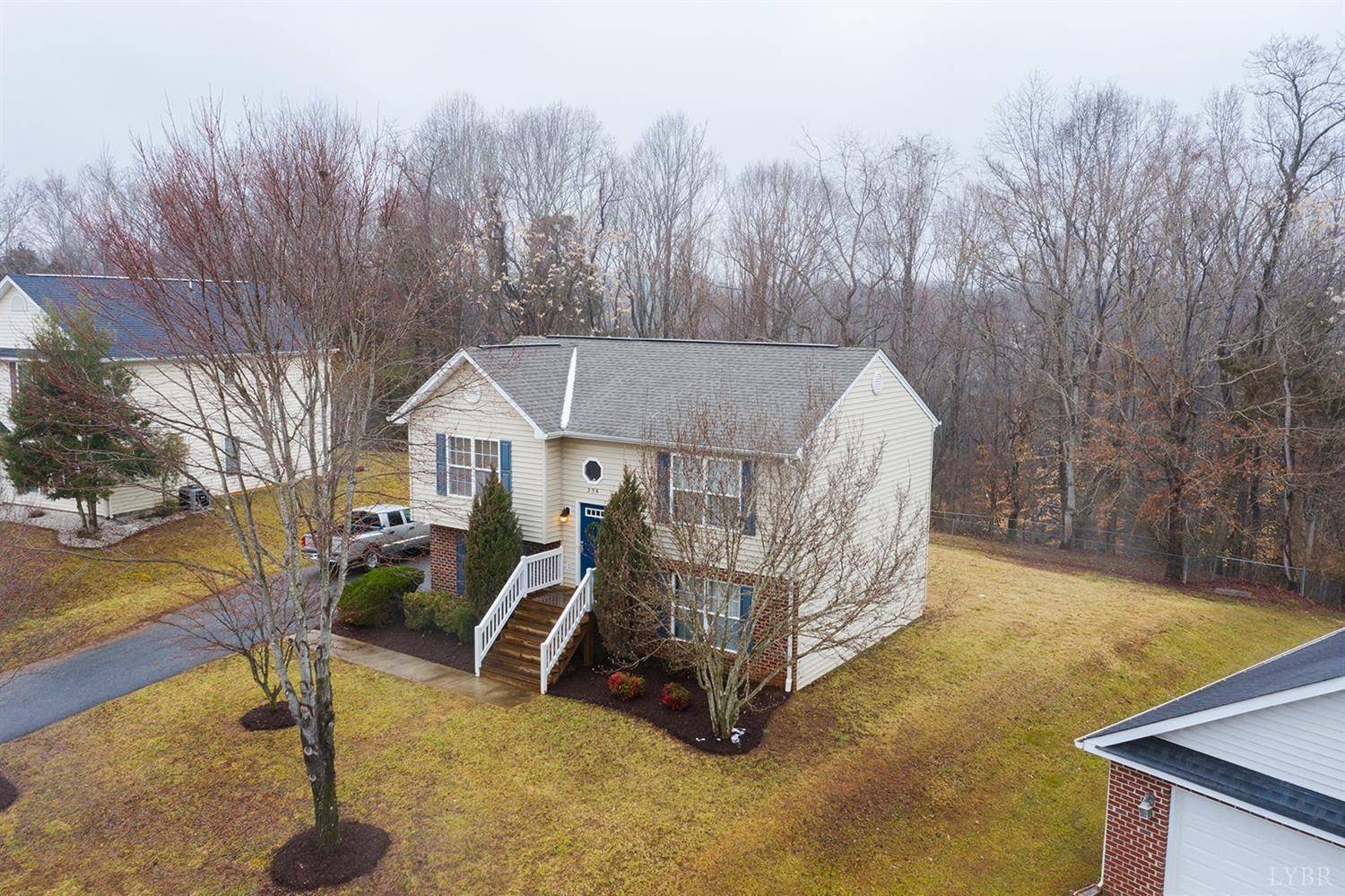 Lynchburg, VA 24502,236 Towne Crier RD