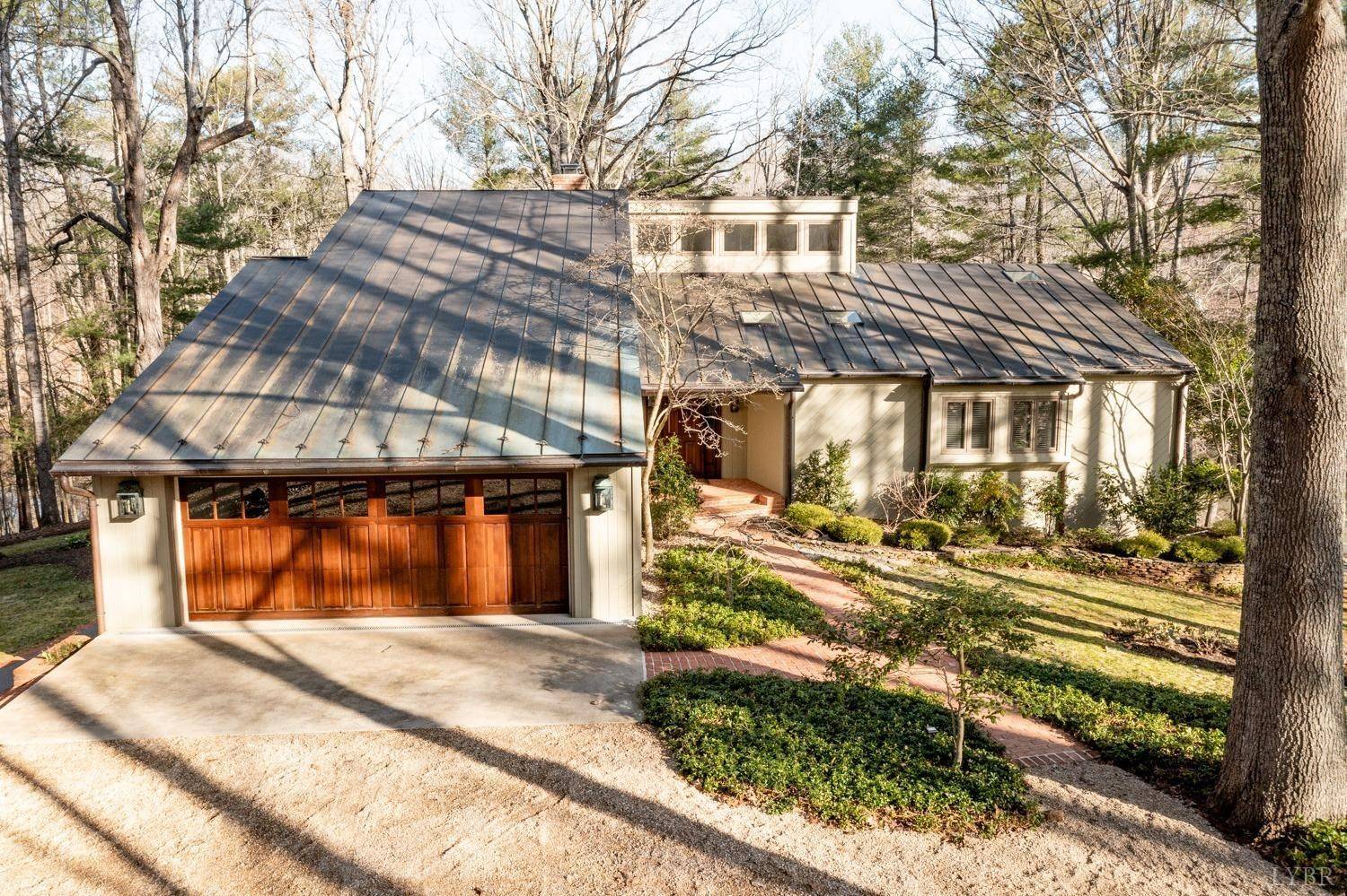216 Howard DR, Lynchburg, VA 24503
