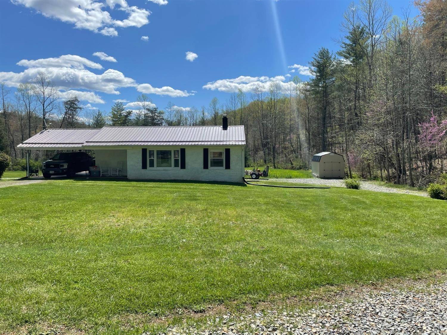 800 Kings Richard RD, Ferrum, VA 24088