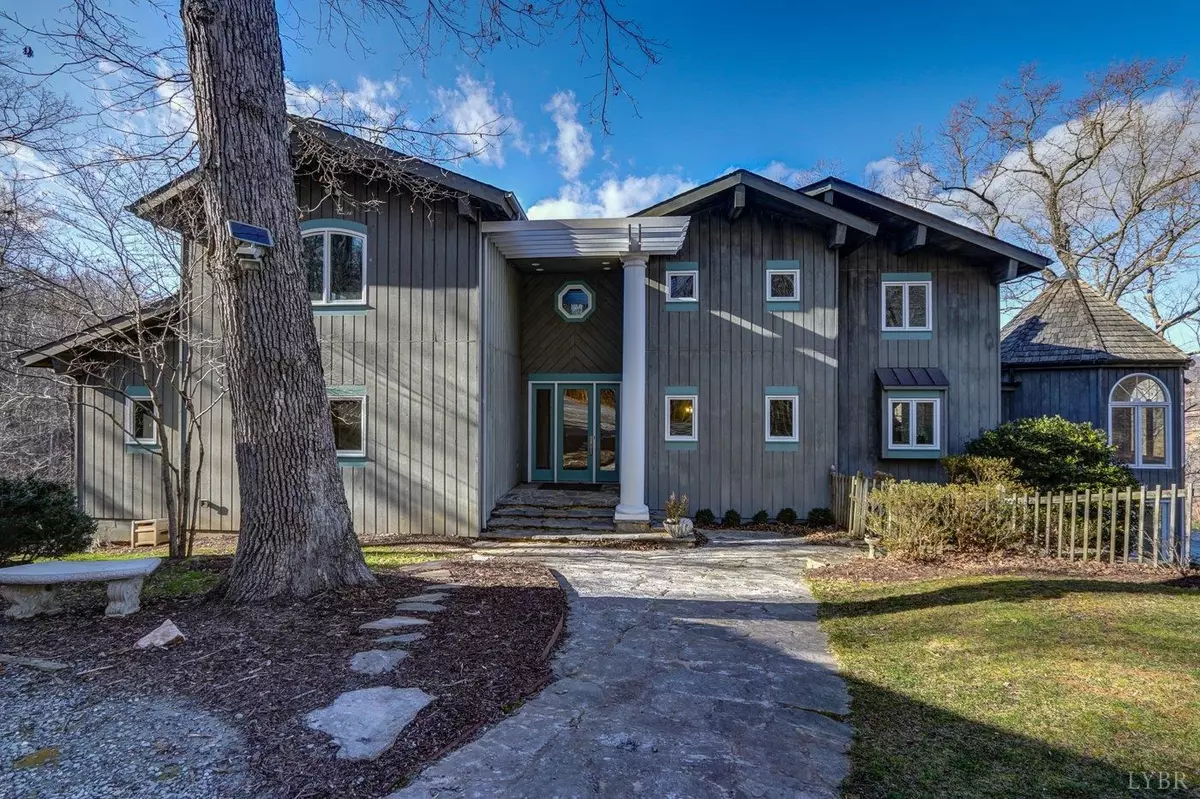 Lynchburg, VA 24503,1530 Fox Hill RD