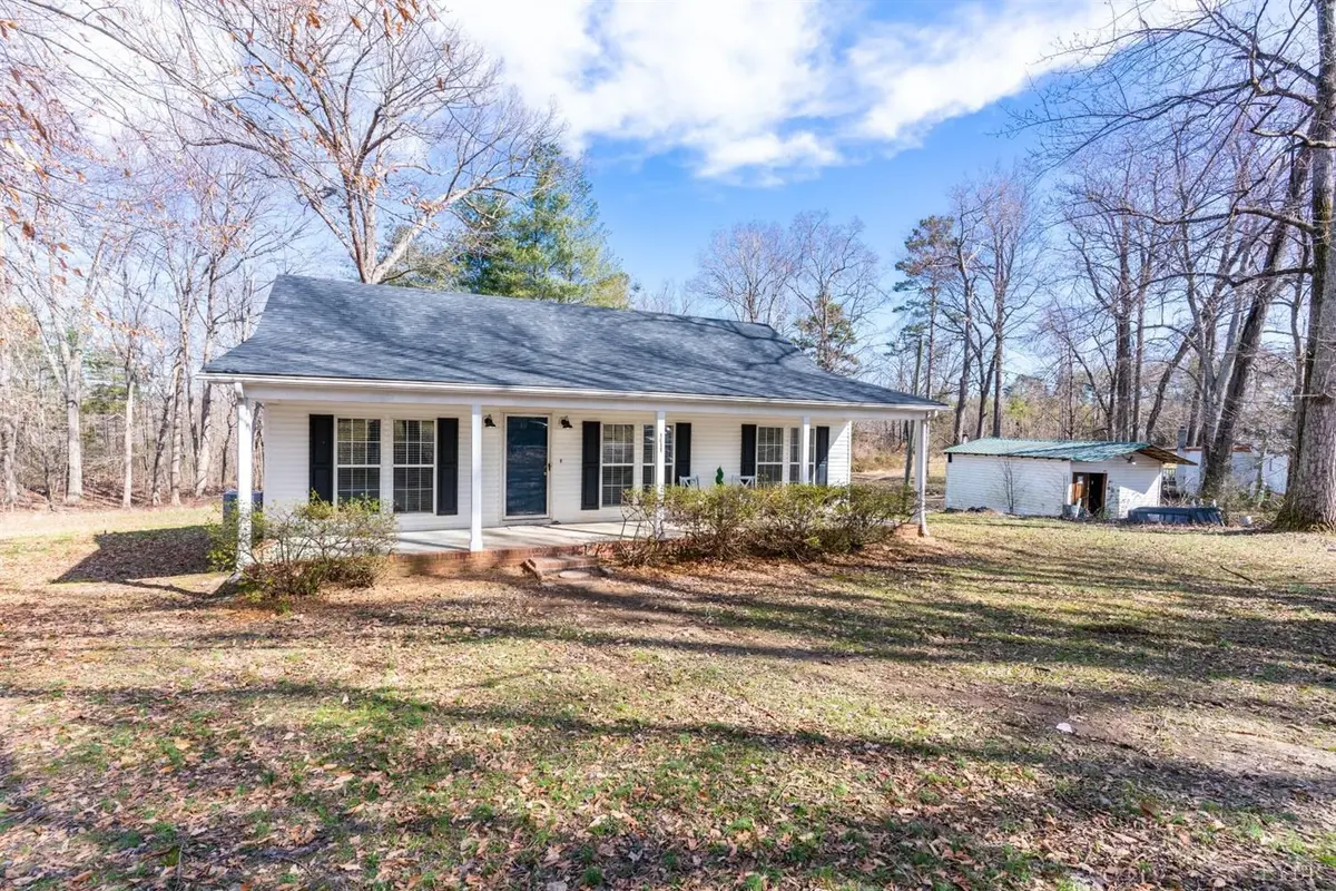 Nathalie, VA 24577,1011 Cornelias LN