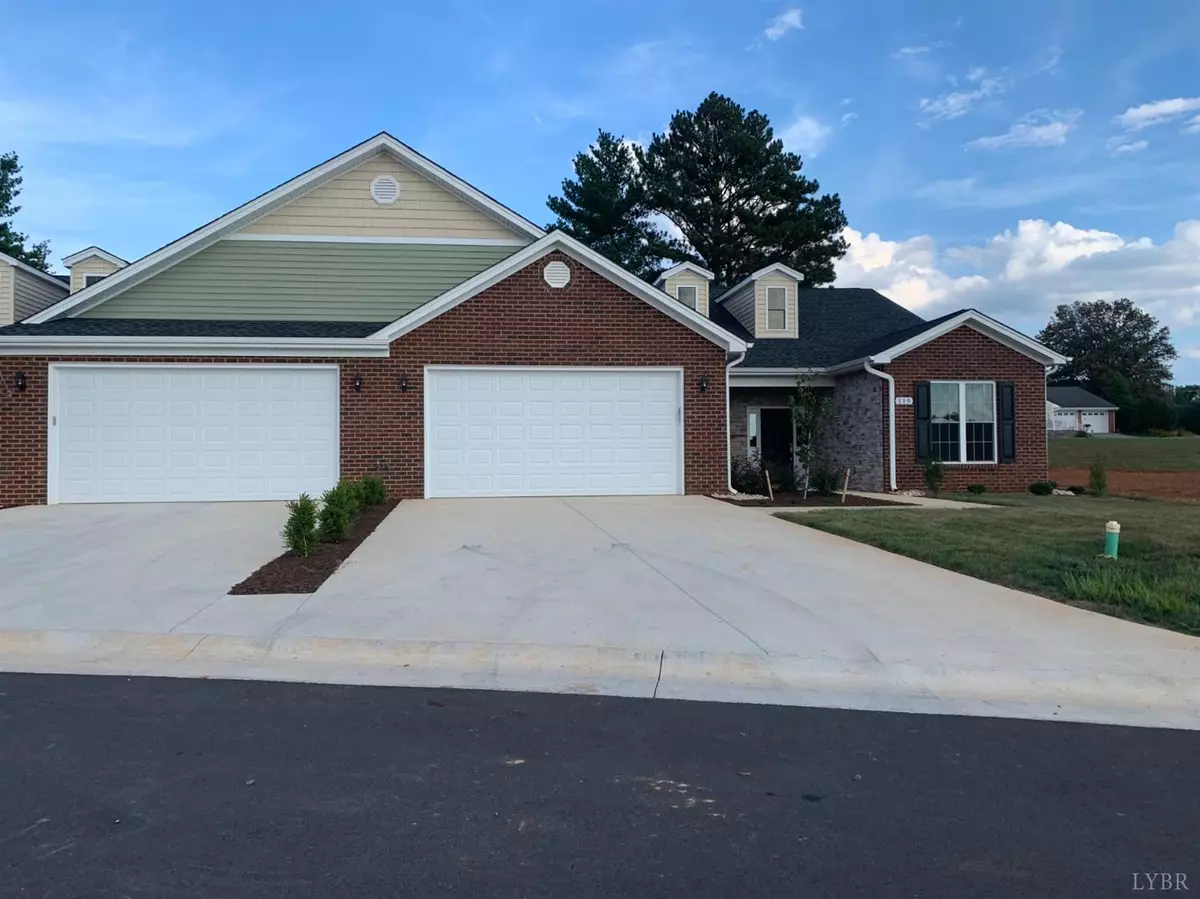 Bedford, VA 24523,127 Villa Oak CIR