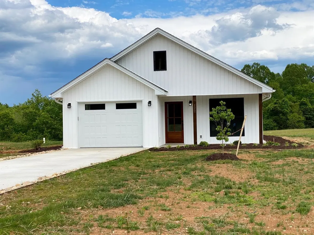 129 NED BROWN RD, Amherst, VA 24521