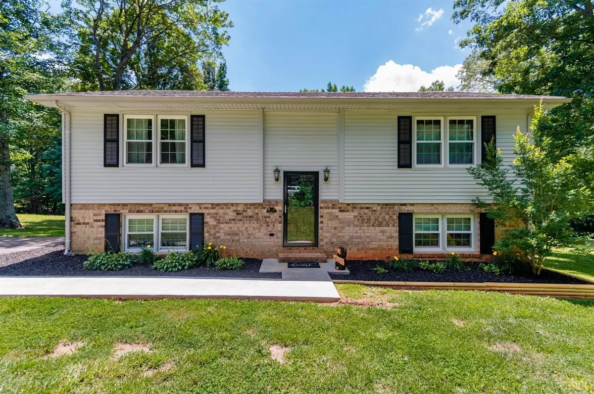 Madison Heights, VA 24572,227 Ridgeview LN