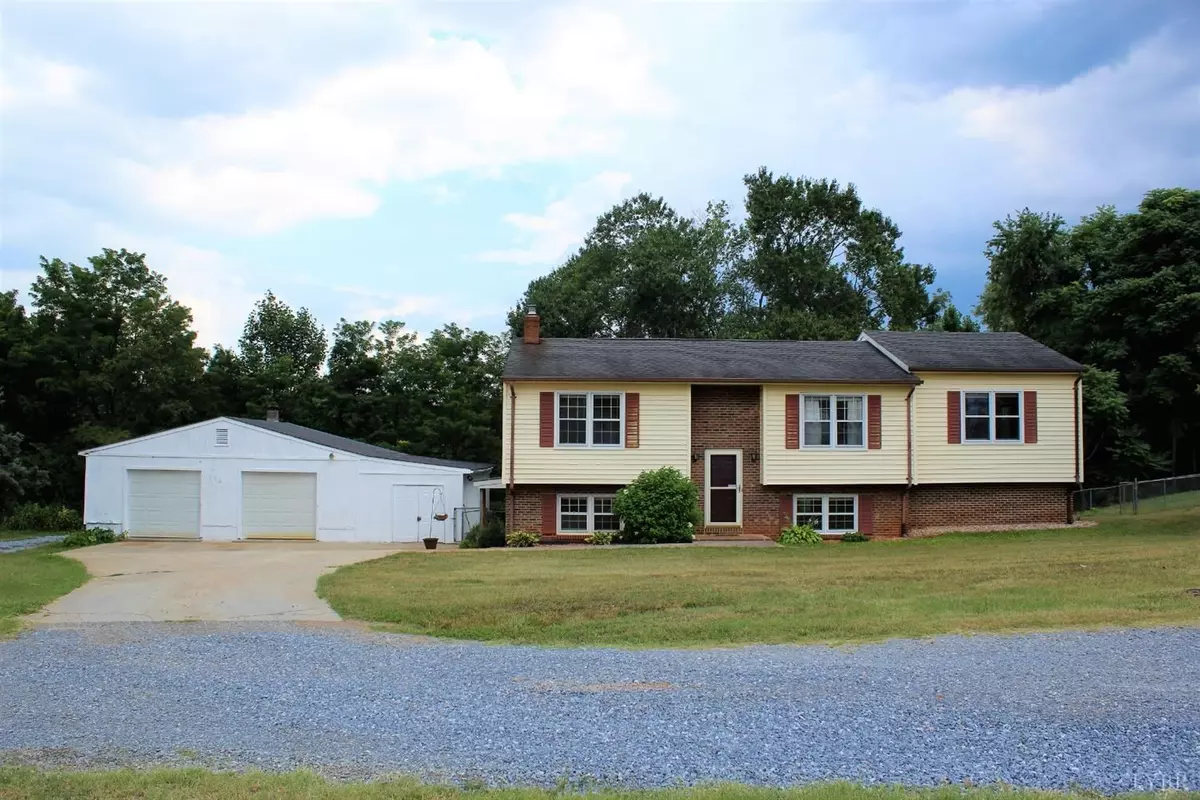 Forest, VA 24551,301 Rolling Ridge DR