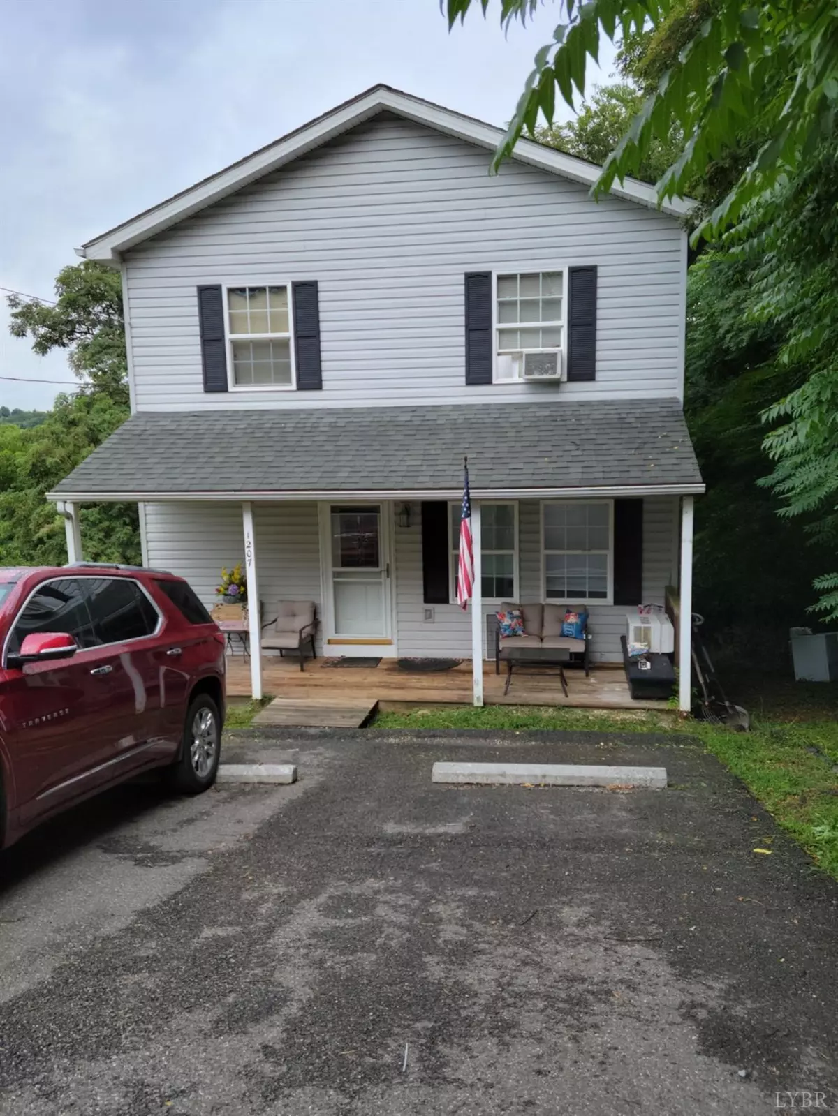 Radford, VA 24141,1207 4th ST