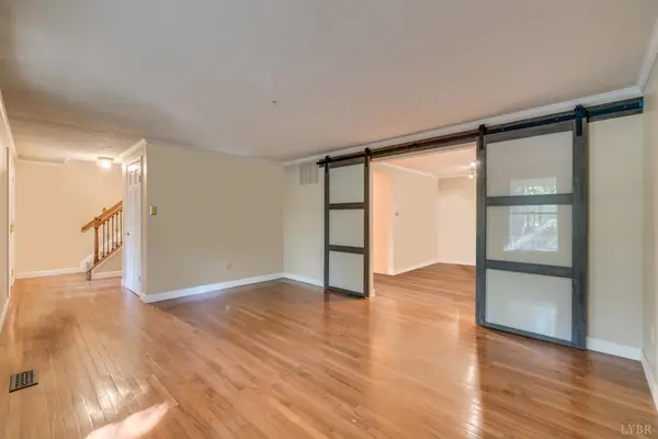 2287 Archdale RD, Reston, VA 20191