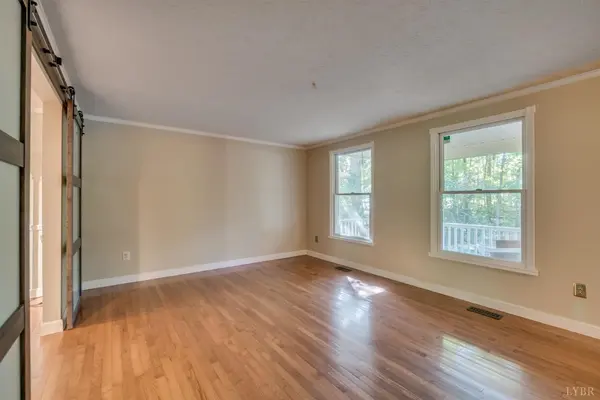 2287 Archdale RD, Reston, VA 20191