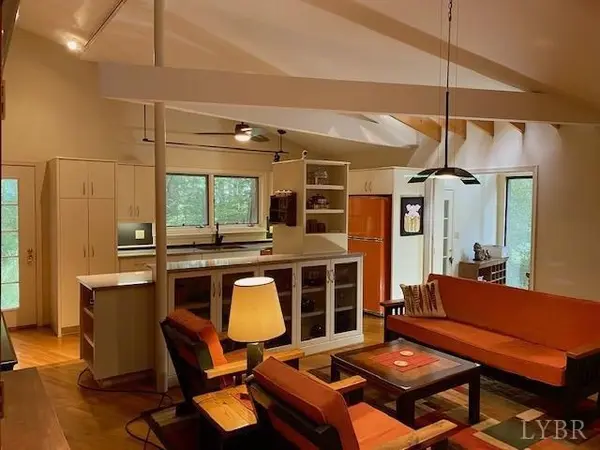 2246 Country Club RD, Appomattox, VA 24522